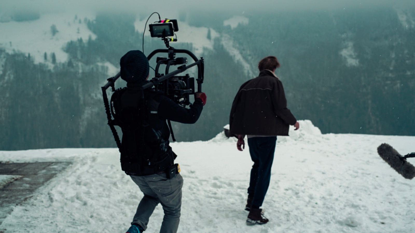 Gimbal operator in the snow